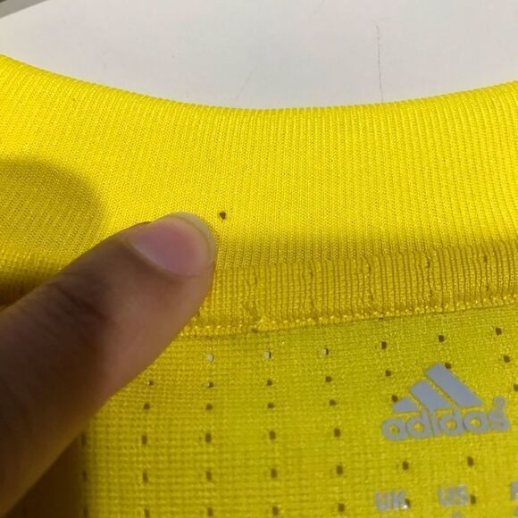 🎉 3 for $20 Adidas Burgandy Yellow Soccer Jersey - Picture 8 of 8